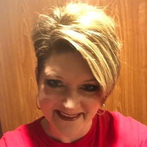 Meet your Posher, Stacie